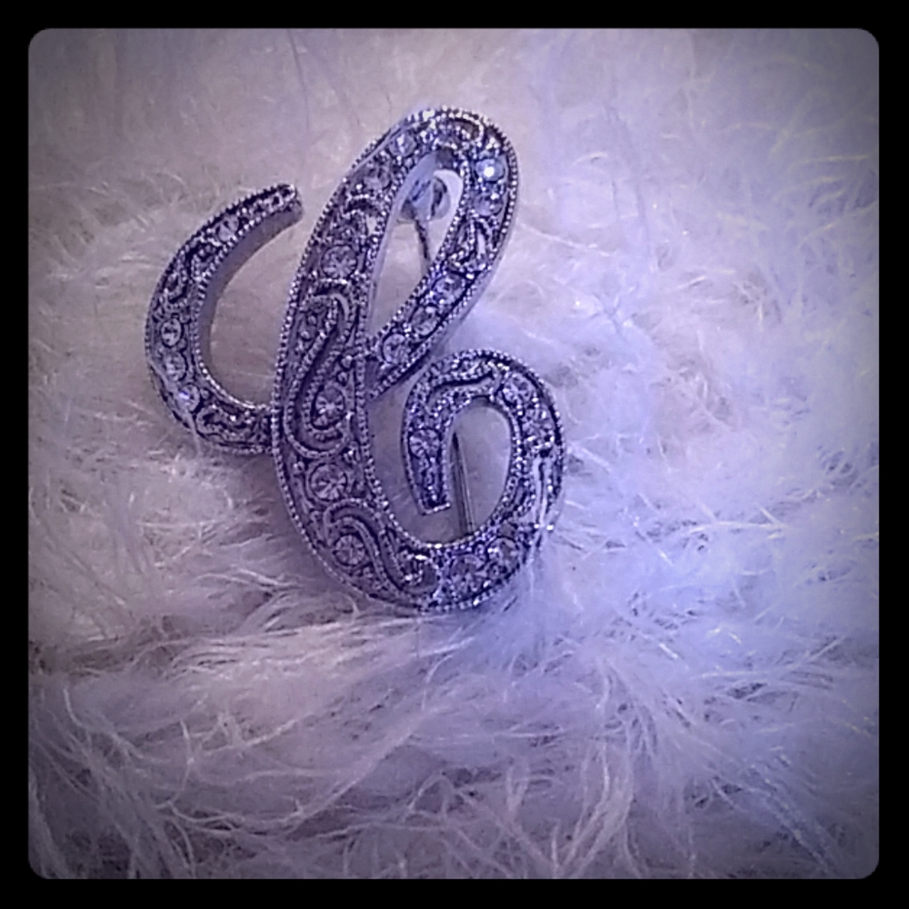 'C' Pin